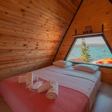 Regulus Bungalow&otel