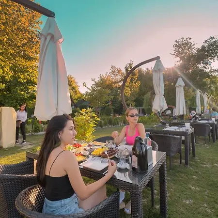 Regulus Bungalow&otel 3*