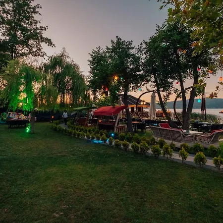 Regulus Bungalow&otel