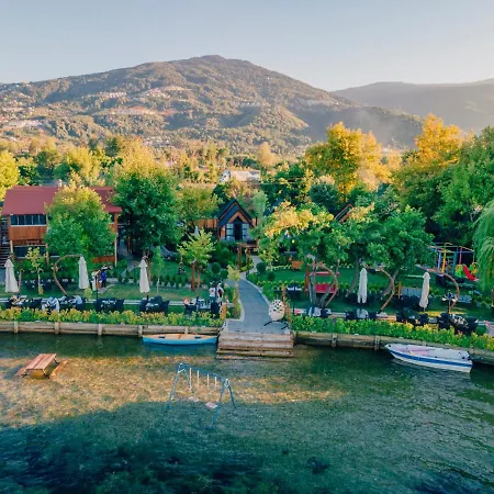 Regulus Bungalow&otel 3*