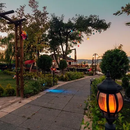 Regulus Bungalow&otel 3*